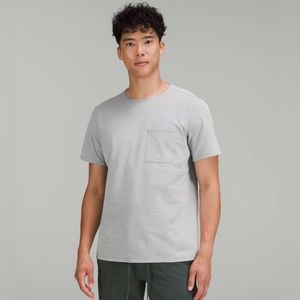 Lululemon Mens Chest Pocket Relaxed Fit T-shirt oxford Graphite Grey/White Large
